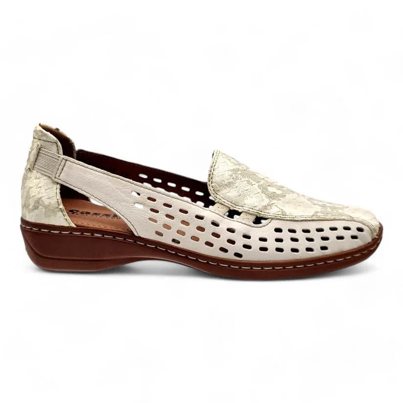 Cassini Women's Moana Slip On Loafers- Eggnog/ Gold