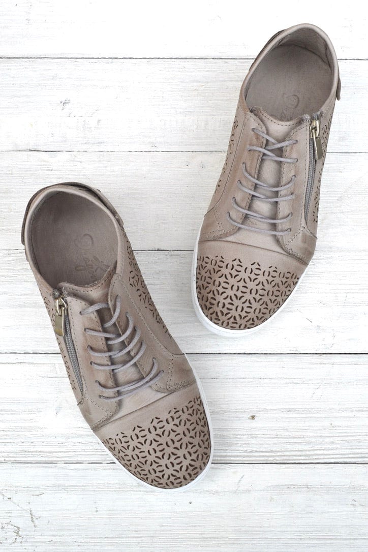Dragonfly Women's Zip Perf Sneakers- Taupe - Image 3