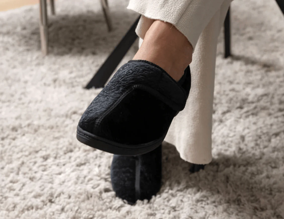 Foamtreads Women's Jewel 2 Slippers- Black - Image 8
