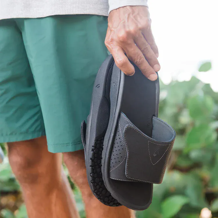 OluKai Men's Nalu Slides- Black - Image 6